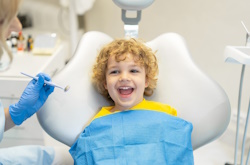 Фторирование зубов у детей: защита эмали и профилактика кариеса